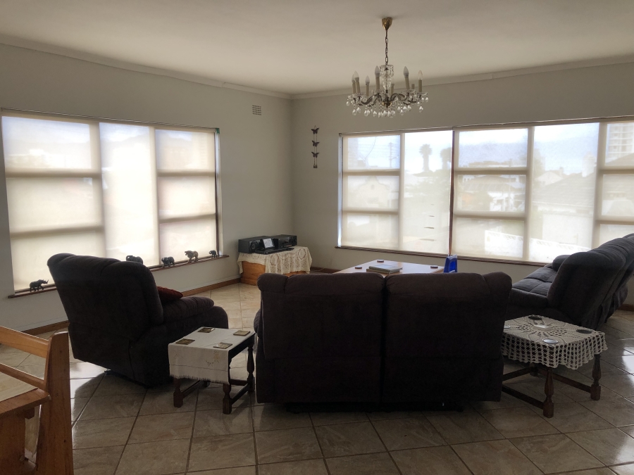 5 Bedroom Property for Sale in Strand North Western Cape